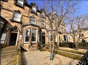 4 Princes Sq, Harrogate to rent Building Photo- Image 2 of 8