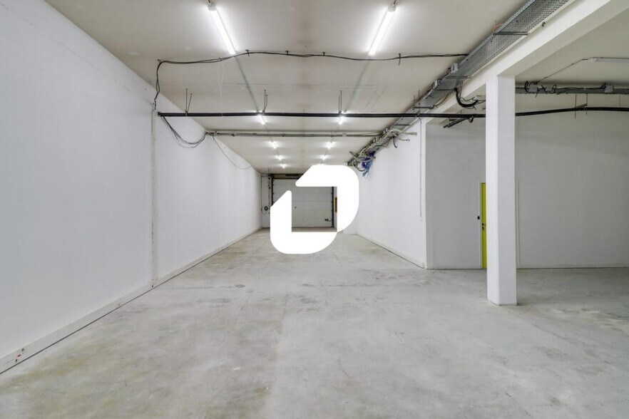 Light Industrial in Villiers-sur-Marne to rent - Interior Photo - Image 2 of 10