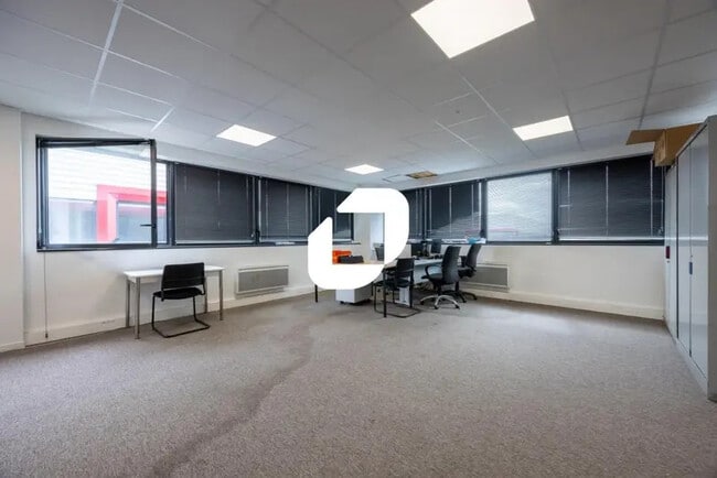 Location Bureaux 300 m²