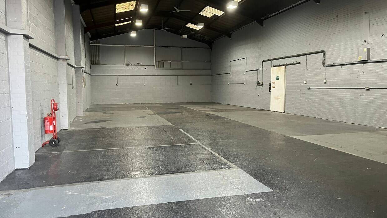 31-37 Timothys Bridge Rd, Stratford Upon Avon to rent Interior Photo- Image 1 of 7