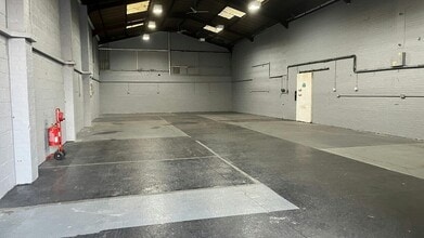 31-37 Timothys Bridge Rd, Stratford Upon Avon to rent Interior Photo- Image 1 of 7