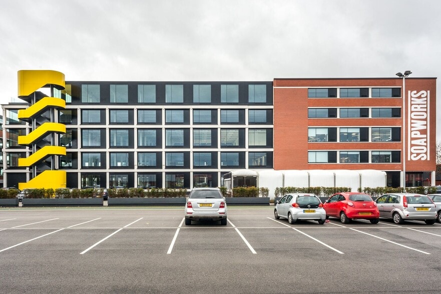 Colgate Ln, Salford to rent - Primary Photo - Image 1 of 2