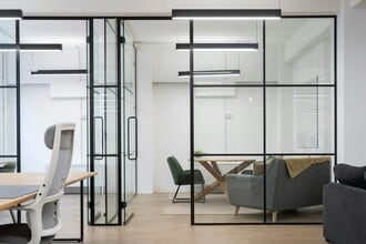 29-31 Saffron Hl, London to rent Building Photo- Image 2 of 18