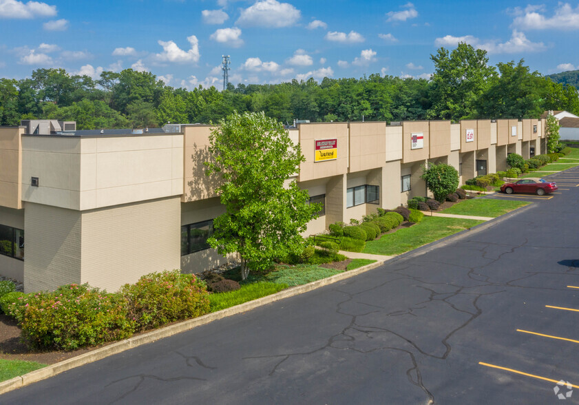 450 S Henderson Rd, King Of Prussia, PA for rent - Primary Photo - Image 1 of 8