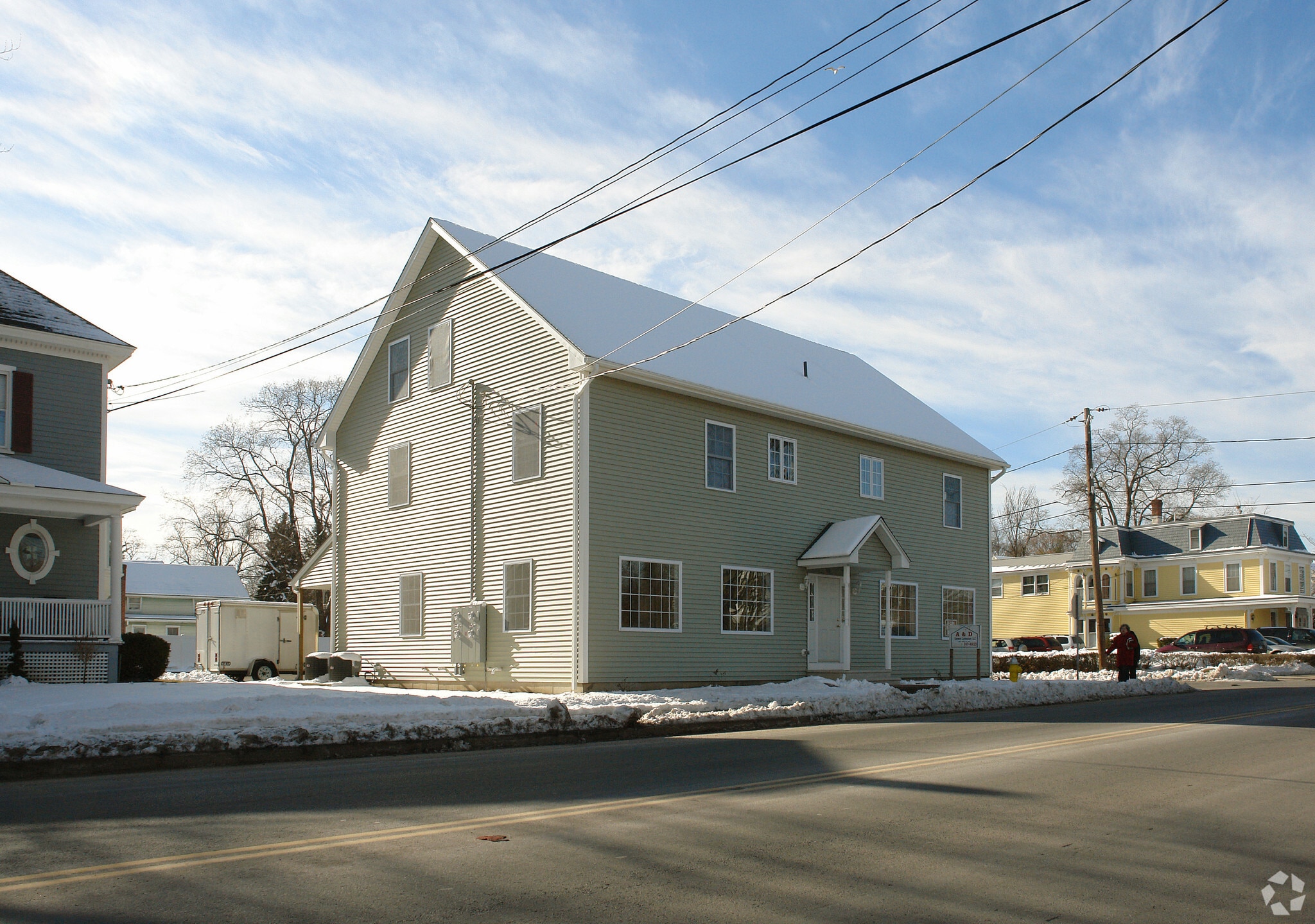 100 W Main St, Plainville, CT to rent Primary Photo- Image 1 of 8