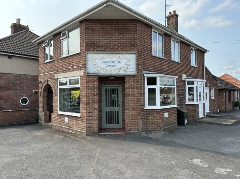 95 Preston Grv, Yeovil for sale Primary Photo- Image 1 of 1