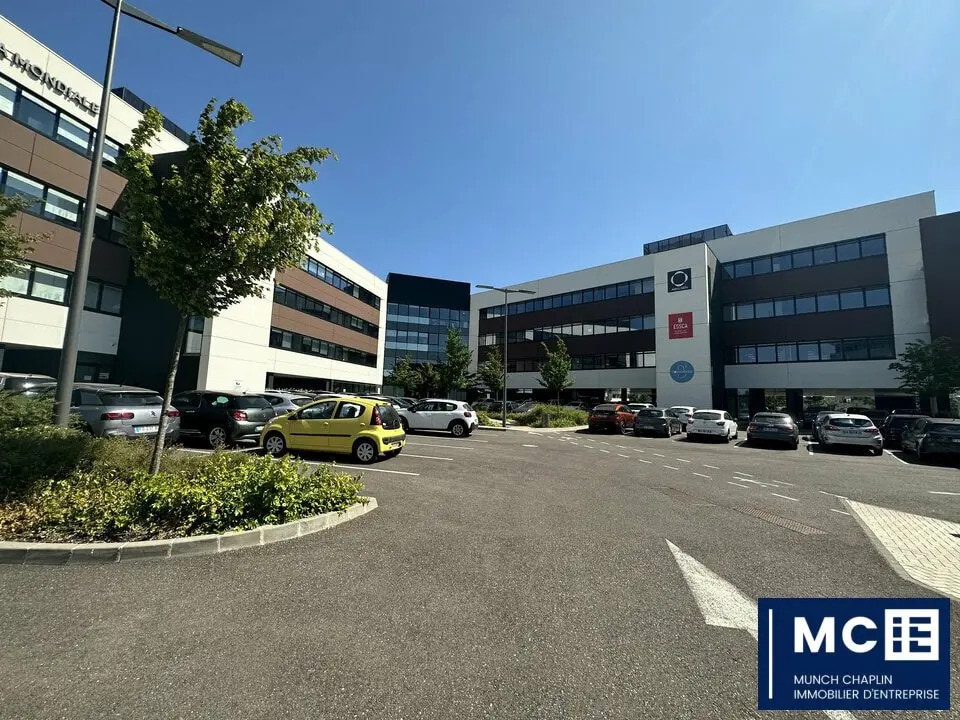 Location Bureaux 1 320 m² - Photo 1