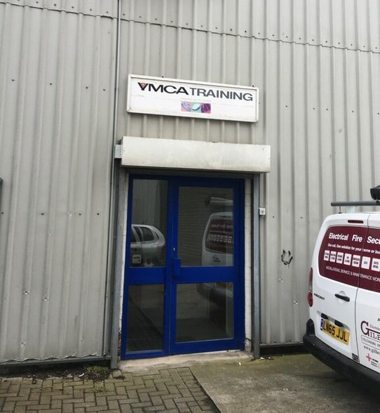 Martins Score, Whapload Rd, Lowestoft to rent - Building Photo - Image 2 of 12