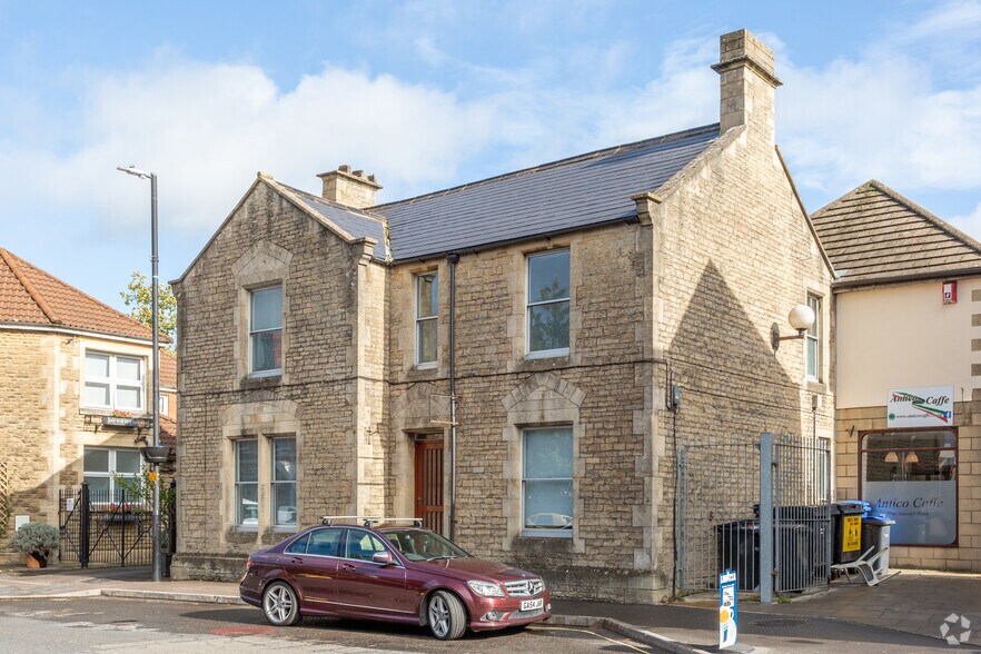 8 Bath Rd, Shaw for sale - Primary Photo - Image 1 of 1