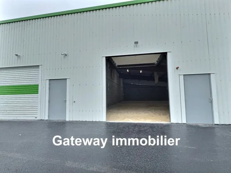 Location Entrepôt 122 m² - Photo 1