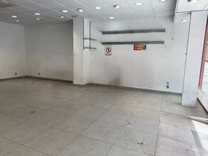 Retail in Madrid, Madrid to rent Interior Photo- Image 2 of 8