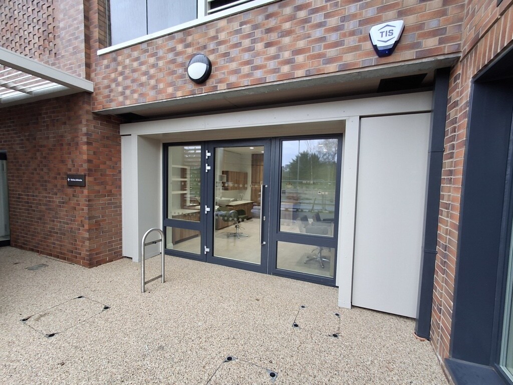 Steppingley Rd, Bedford to rent Building Photo- Image 1 of 3