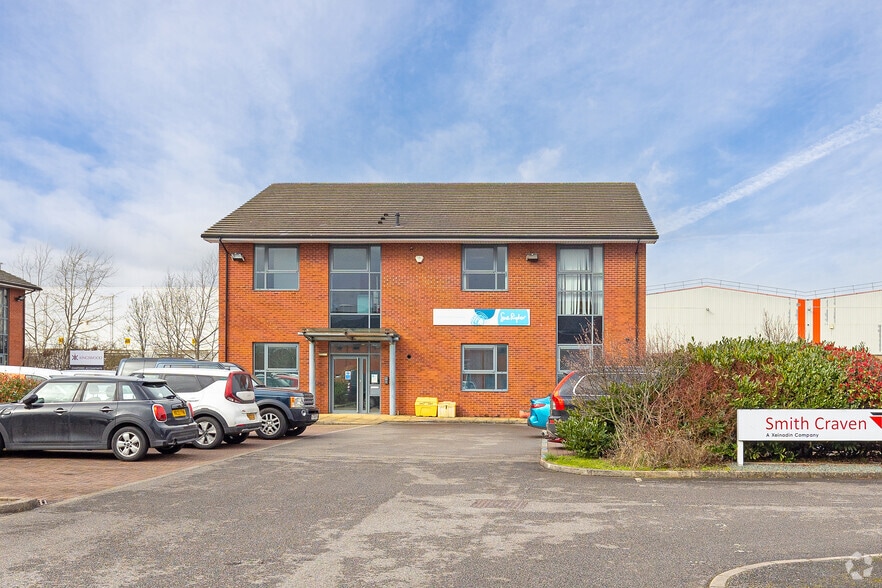 2 Sidings Ct, Doncaster to rent - Building Photo - Image 2 of 3