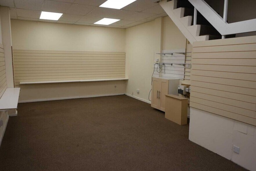 High St, Harwich to rent - Building Photo - Image 2 of 8