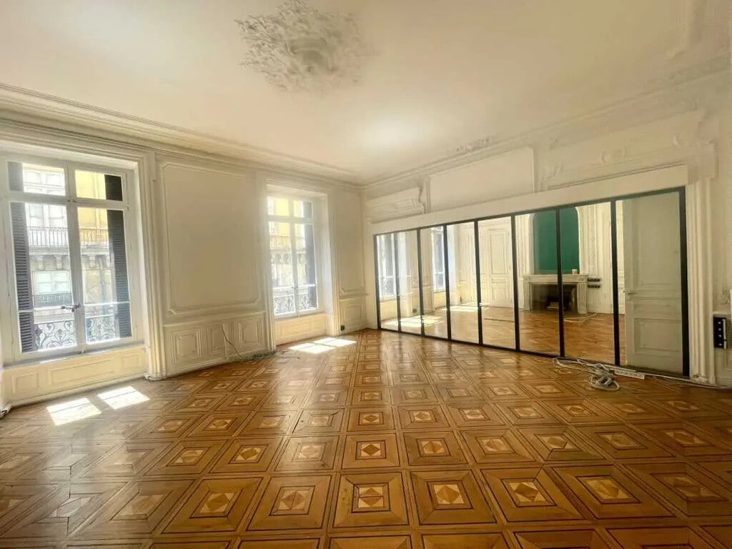 Location Bureaux 320 m² - Photo 1