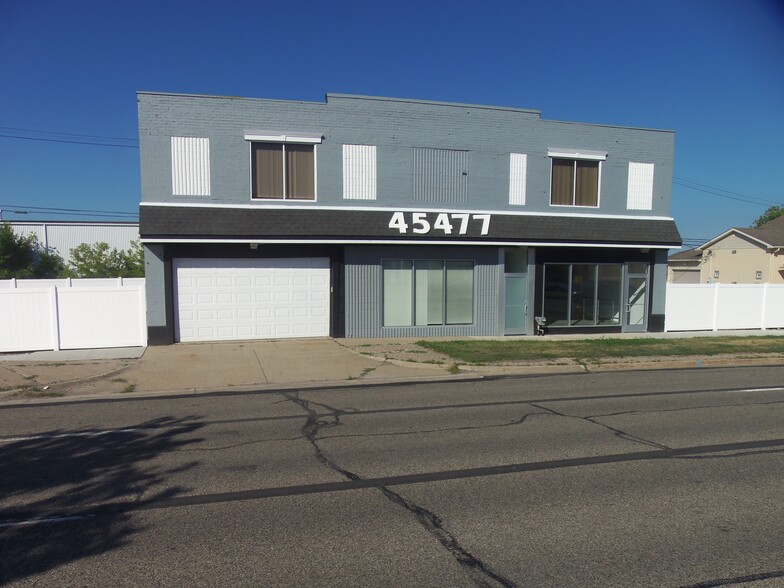 45477 Woodward Ave, Pontiac, MI for rent - Building Photo - Image 1 of 3