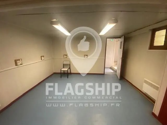 Location Bureaux 375 m² - Photo 1