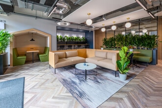 Silbury Blvd, Milton Keynes to rent Interior Photo- Image 2 of 2