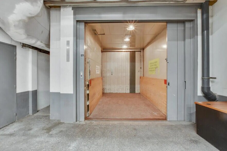 Office in Vanves to rent - Interior Photo - Image 3 of 3