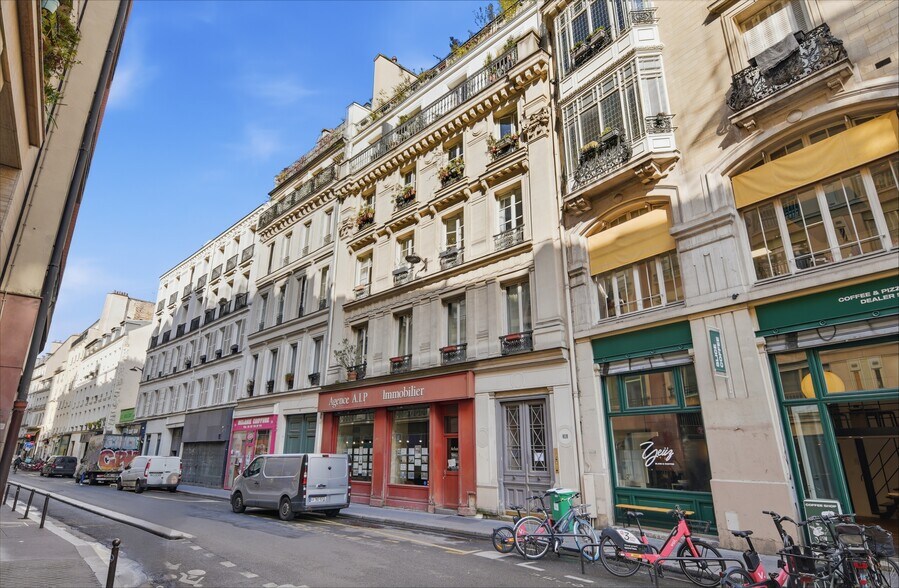 Office in Paris for sale - Building Photo - Image 1 of 9