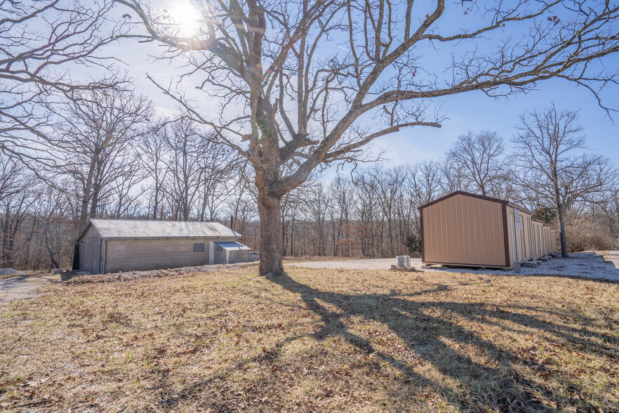 3721 Antioch Rd, Kaiser, MO for sale - Building Photo - Image 2 of 27