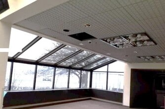 700 Pilgrim Way, Green Bay, WI to rent Interior Photo- Image 1 of 5