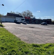 Stafford Rd, Cannock to rent Building Photo- Image 1 of 5