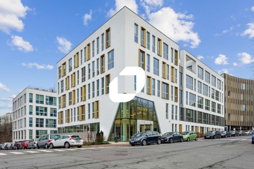 Office in Fontenay-sous-Bois to rent - Building Photo - Image 1 of 20