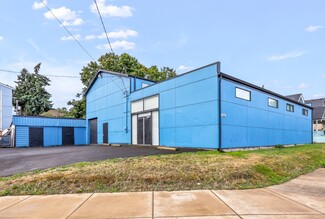 More details for 5816 SE Foster Rd, Portland, OR - Light Industrial for Rent