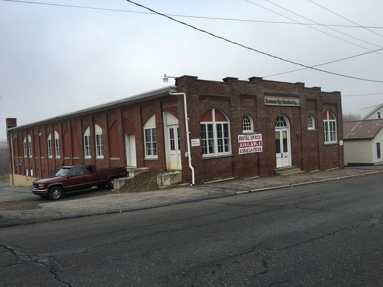 401 N Warren St, Orwigsburg, PA for rent - Primary Photo - Image 1 of 28