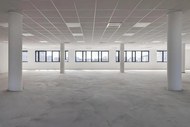 Office in Lyon for sale - Interior Photo - Image 2 of 12