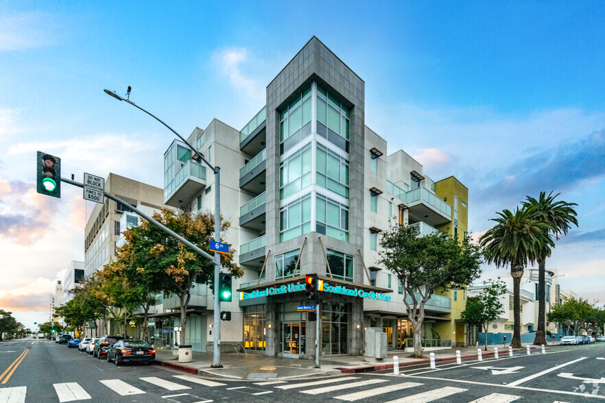 525 Santa Monica Blvd, Santa Monica, CA for rent - Building Photo - Image 1 of 13