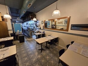 Retail in Barcelona, Barcelona to rent Interior Photo- Image 1 of 10