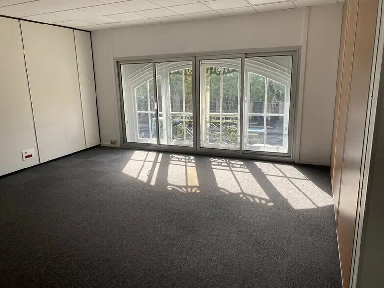 Office in Lyon to rent - Interior Photo - Image 3 of 13