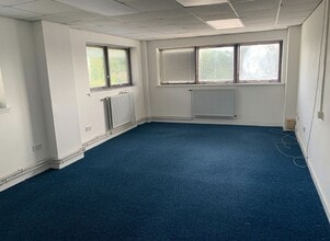 Nobel Rd, Dundee to rent Interior Photo- Image 2 of 4