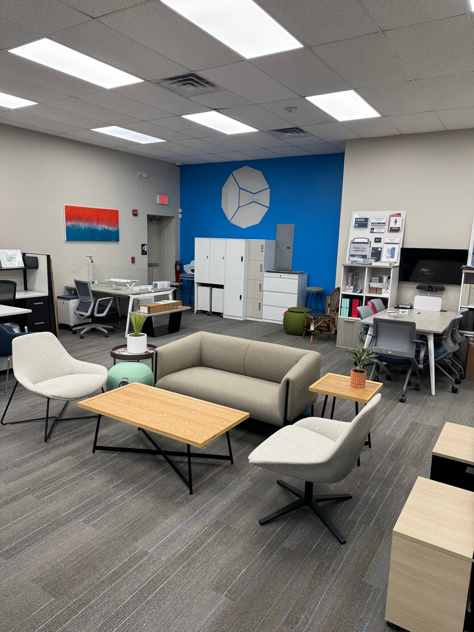 107 DeKalb St, Bridgeport, PA to rent Interior Photo- Image 1 of 2