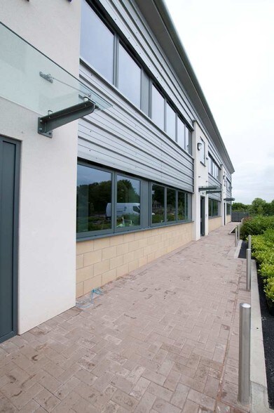 Signal Way, Mansfield Woodhouse for sale - Primary Photo - Image 1 of 1