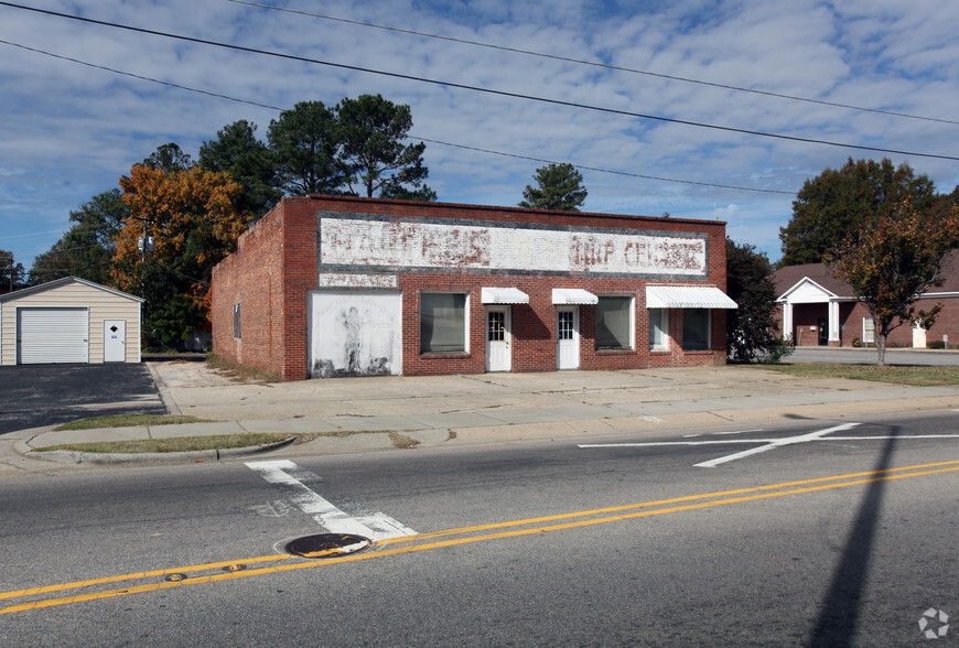 125 N Main St, Red Springs, NC for sale - Primary Photo - Image 1 of 2