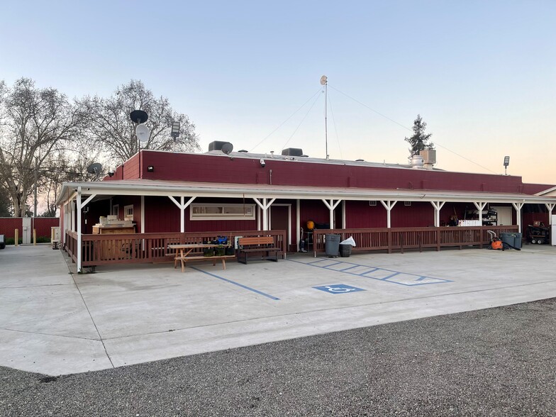 5020 19 1/2 Ave, Riverdale, CA for sale - Building Photo - Image 2 of 25