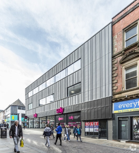 33-41 Market St, Bolton to rent - Building Photo - Image 2 of 2