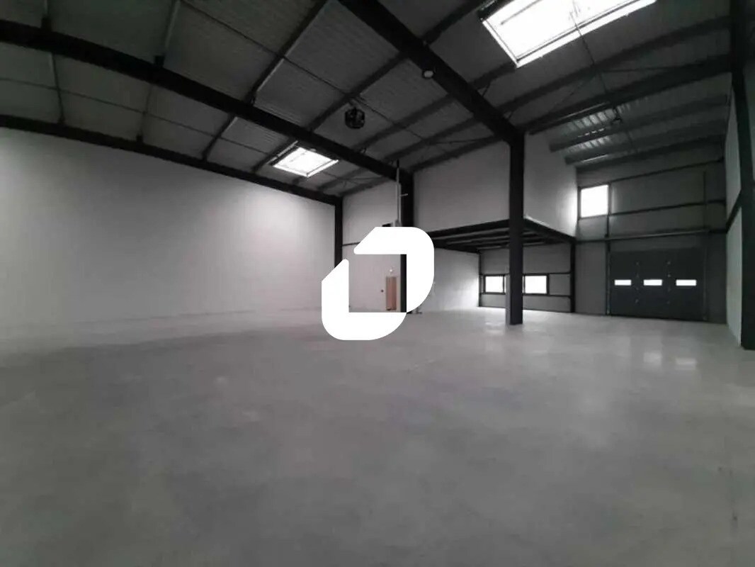 Light Industrial in Gennevilliers to rent Building Photo- Image 1 of 7