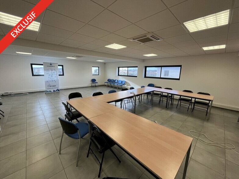 Office in Aix-en-Provence for sale - Interior Photo - Image 2 of 5