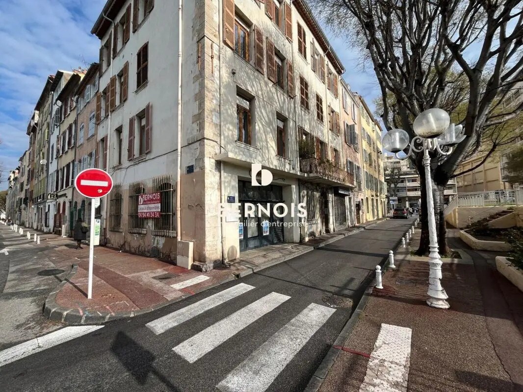 Retail in Toulon for sale Building Photo- Image 1 of 10