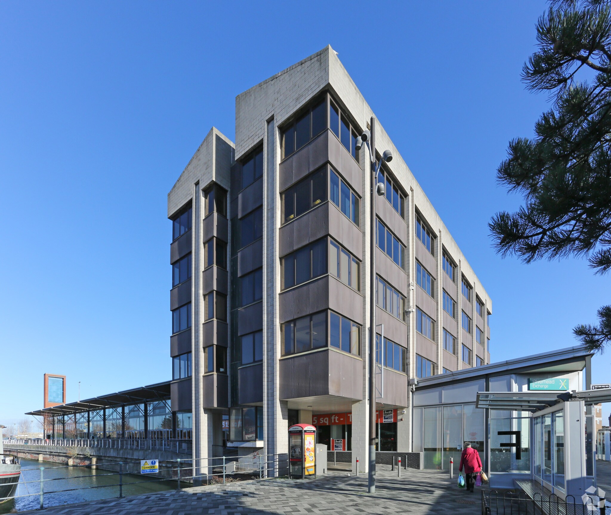 77 Victoria St, Grimsby for sale Primary Photo- Image 1 of 1