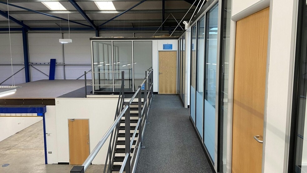 Eastboro Flds, Nuneaton to rent - Interior Photo - Image 3 of 28