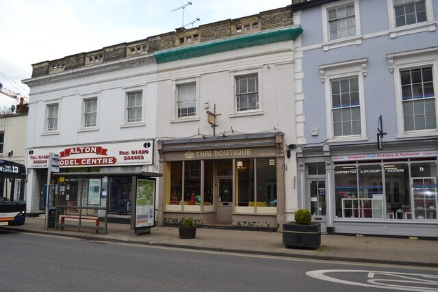 7 Normandy St, Alton for sale Building Photo- Image 1 of 1