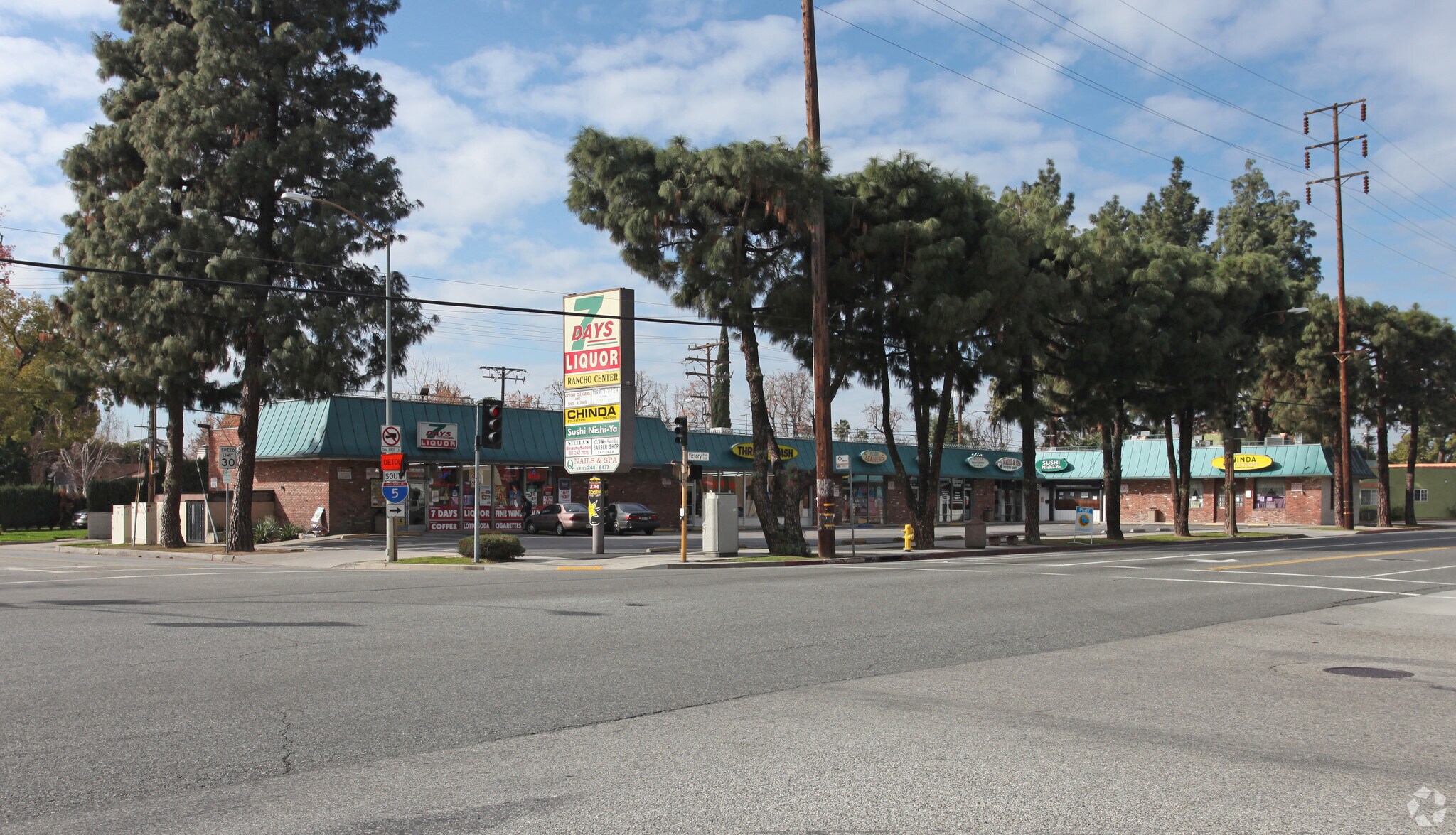1700-1714 Victory Blvd, Glendale, CA for sale Primary Photo- Image 1 of 1