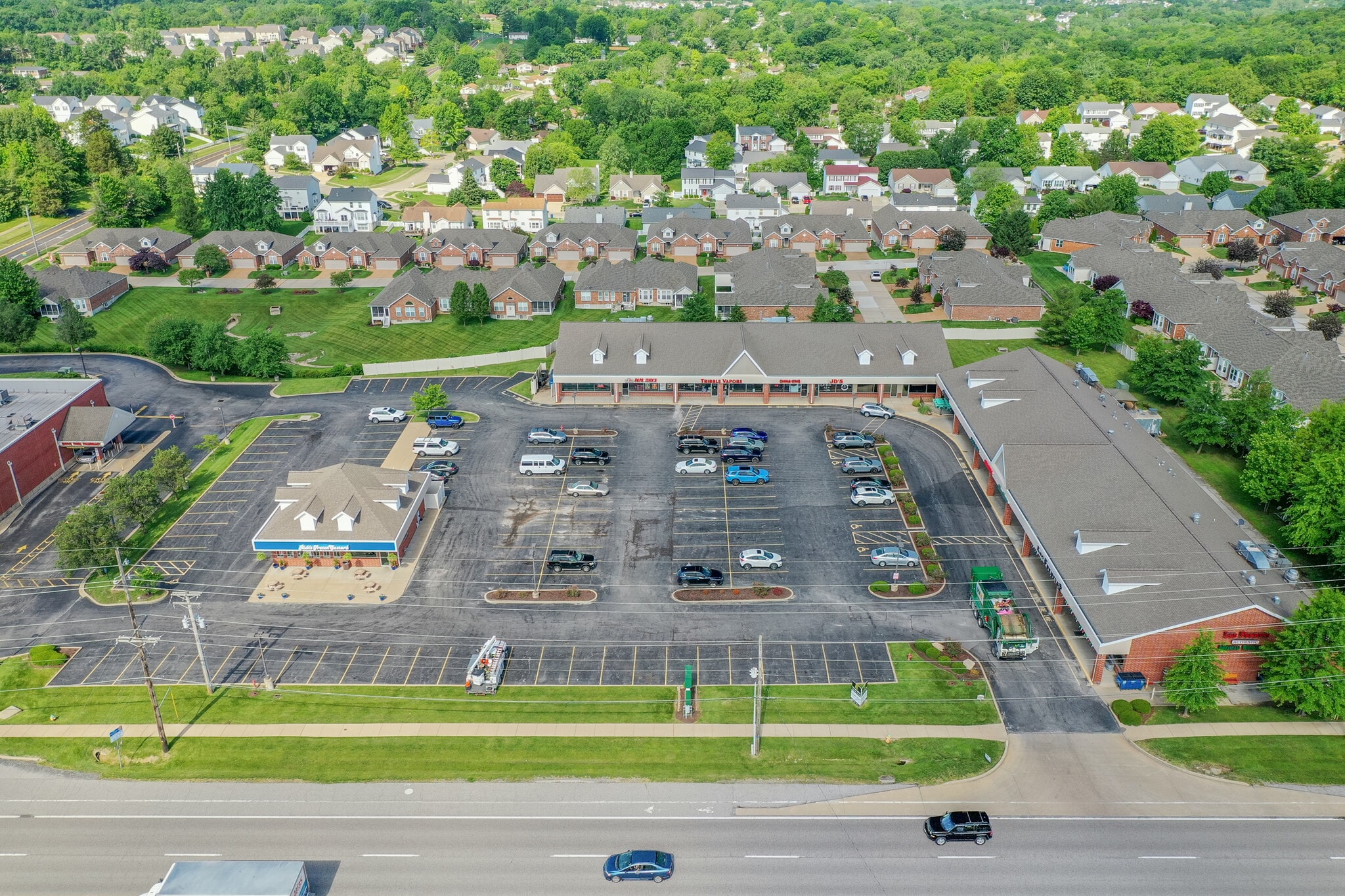 6021 Telegraph Rd, Saint Louis, MO to rent Primary Photo- Image 1 of 20