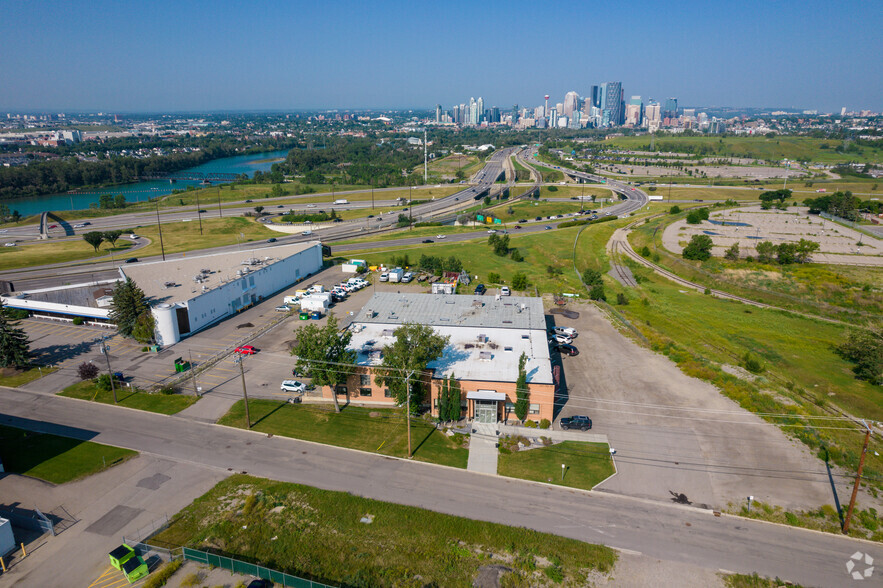 405 18th St SE, Calgary, AB for rent - Aerial - Image 3 of 5