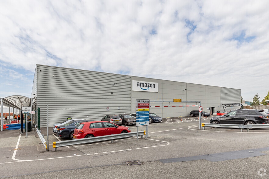 Trojan Way, Croydon for sale - Primary Photo - Image 1 of 1